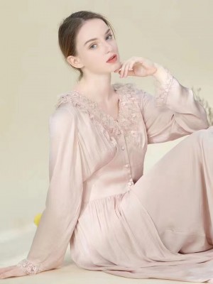 lady vintage robe